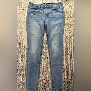American Eagle Low Waisted Jeans